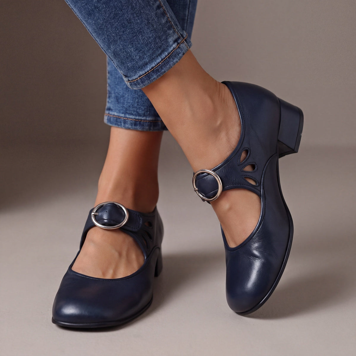 Marion | Comfortable Heels with Strap and Wide Heel
